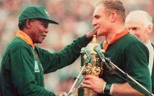 The real Mandela congratulates the real Pienaar